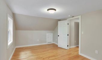24 Bennington Ct, Burlington, VT 05408