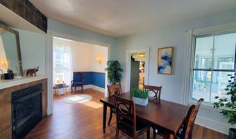 423 Hammond St, Bangor, ME 04401