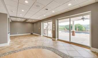 20484 Lake Rd, Abingdon, VA 24211