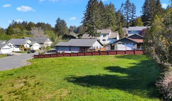6923 OAKWOOD Ct, Brookings, OR 97415