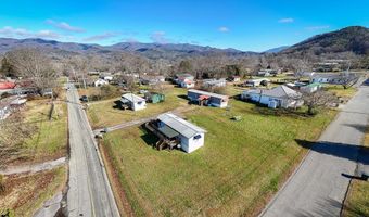 159 Connaheta Ave, Andrews, NC 28901