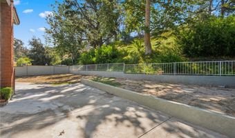 6890 E Georgetown Cir, Anaheim, CA 92807