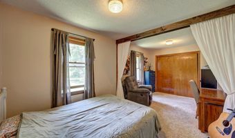 628 E Sand Hollar Rd, Bloomfield, IN 47424