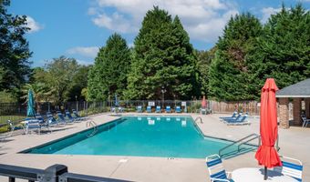 864 Thornbird Cir, Boiling Springs, SC 29316