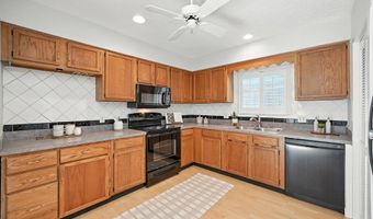 1679 SEMINOLE Rd 2, Atlantic Beach, FL 32233