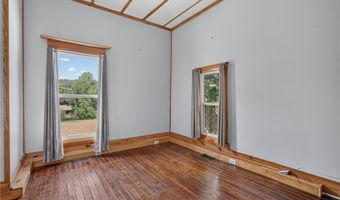 1421 Hendrix St, Altus, AR 72821