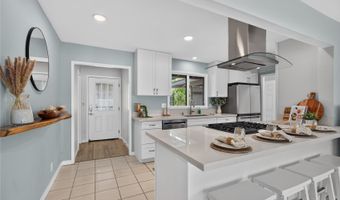 633 Keolu Dr, Kailua, HI 96734