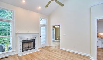 119 Heatherwood Dr, Apex, NC 27502