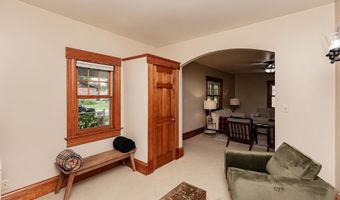 618 9th St, Ames, IA 50010