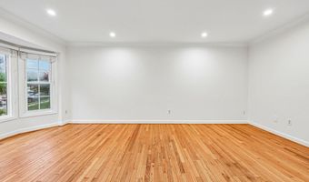 21208 HEDGEROW Ter, Ashburn, VA 20147