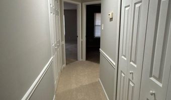 2 FALLEN TREE Ct C, Baltimore, MD 21227