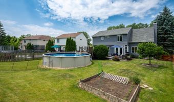 1231 Edgewater Ln, Antioch, IL 60002