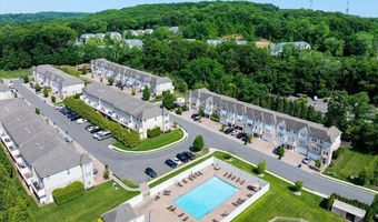 31 White Oak Ln, Aberdeen, NJ 07747