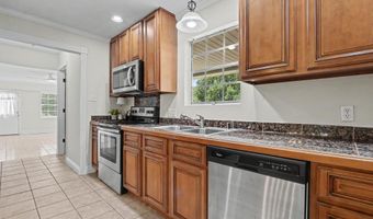 31 Chantilly Ter, Bay St. Louis, MS 39520
