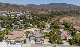 1915 Hazel Nut Ct, Agoura Hills, CA 91301