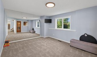 21501 Lake George Blvd, Oak Grove, MN 55303