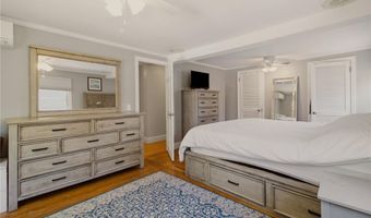 10 Kerins Ter, Newport, RI 02840
