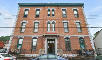 120 S 15th St 301, Airville, PA 15203