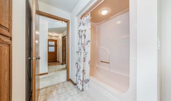4180 W EARTHROCK Rd, Appleton, WI 54913