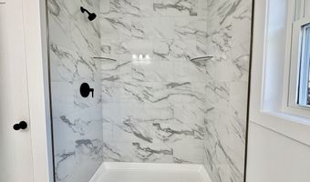 8 Country Ln, Billerica, MA 01821