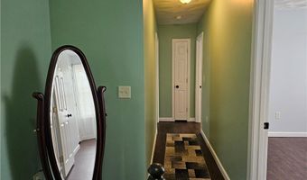 3 Bank St, Cranston, RI 02920