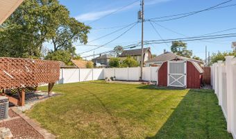 65 Rose Ct, Albany, NY 12209