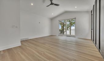 2707 1st St, Arnolds Park, IA 51331