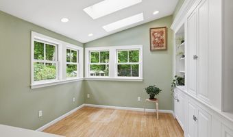 39 Ethan Allen Dr, Acton, MA 01720