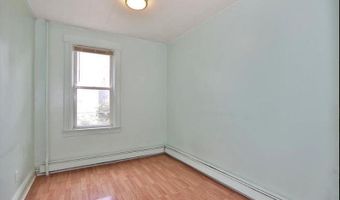 95 W 17th St, Bayonne, NJ 07002