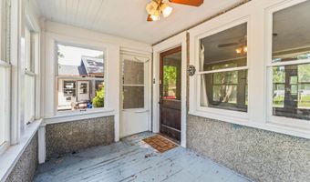 2912 Wood St, Ames, IA 50014