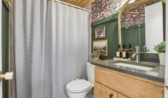 661 N ARMISTEAD St, Alexandria, VA 22312