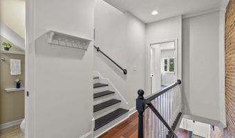 330 S CLINTON St, Baltimore, MD 21224