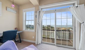 549 S FRONT St, Rockaway Beach, OR 97136