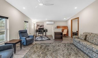 156 Congress St, Belfast, ME 04915