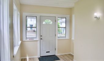 37 Putnam St, Bristol, CT 06010