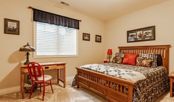 4930 Benthaven Dr E, Bargersville, IN 46106