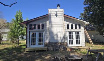 1800 White Dr, Batesville, AR 72501