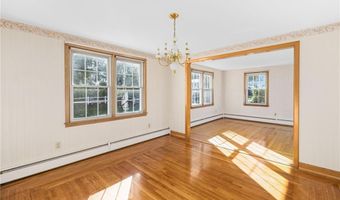 28 Hybrid Dr, Cranston, RI 02920