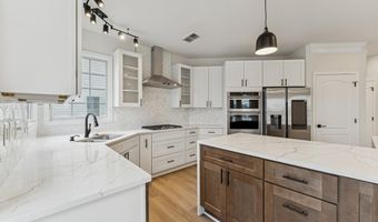 20385 MEDALIST Dr, Ashburn, VA 20147