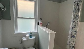 29 Anthony St, Newport, RI 02840