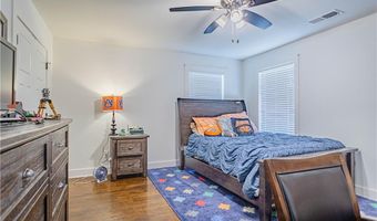 1450 Reynolds Dr, Auburn, AL 36830