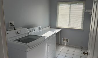 15 Metroview Ct, Ann Arbor, MI 48108