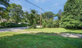 58 Essex Rd, North Kingstown, RI 02852