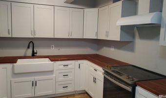 341 Baker St, Hawthorne, NV 89415
