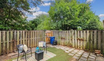 2610 WINDBREAK Dr, Alexandria, VA 22306