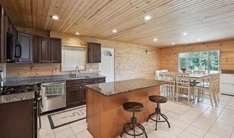583 Market St, Algonac, MI 48001