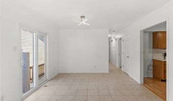 530 Spring Glen Dr, Ballwin, MO 63021