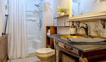 990 River St, Allegan, MI 49010