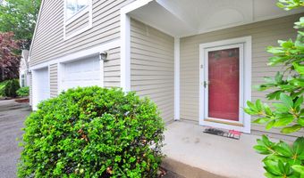 8 Centerbrook Ct 8, Avon, CT 06001