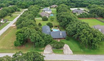 7512 Woodland Dr, Alvarado, TX 76009